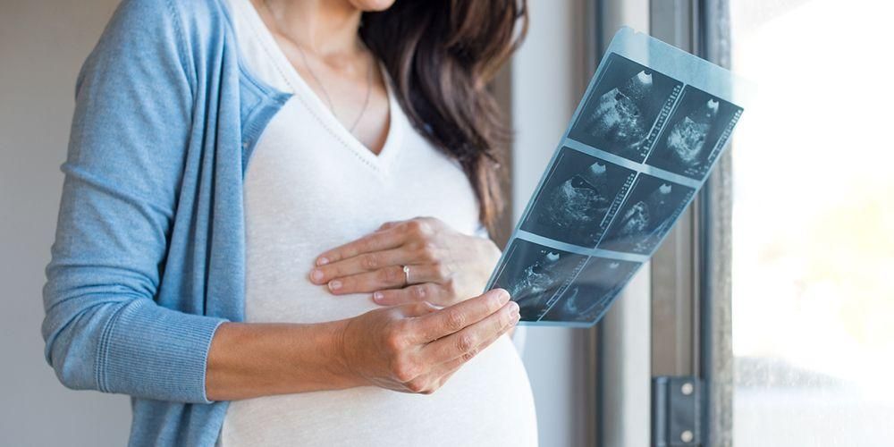 妊娠後期の胎児の成長段階と赤ちゃんが子宮内で発育しない場合の症状