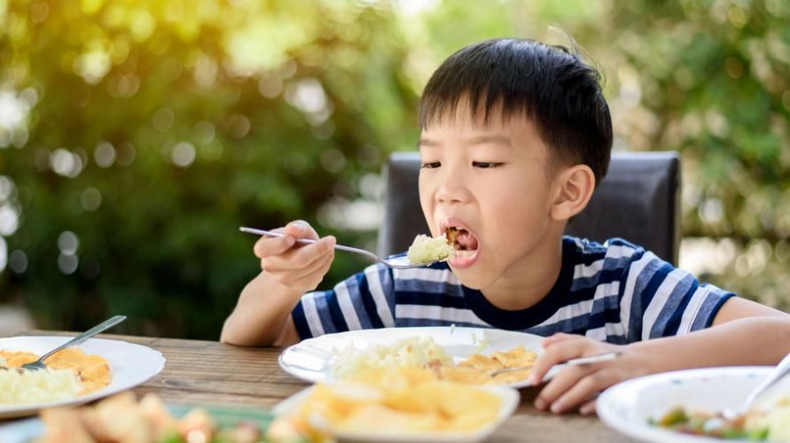 11 храни за увеличаване на теглото на децата, които могат да се консумират