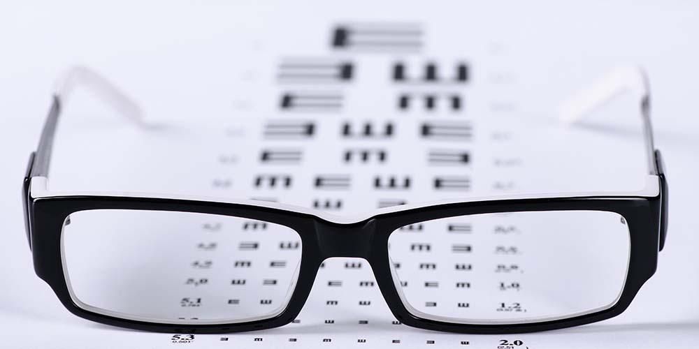 Göz Doğruluğu Testinin Gerçeklerini Bilin (Snellen ve Random E)