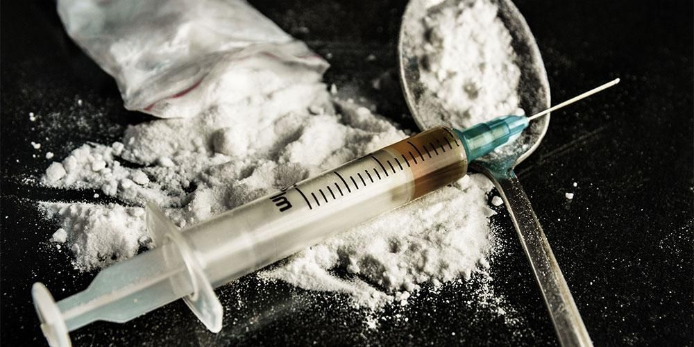 Heroin adalah bahan yang tidak berbahaya jika merokok dan 6 mitos lain