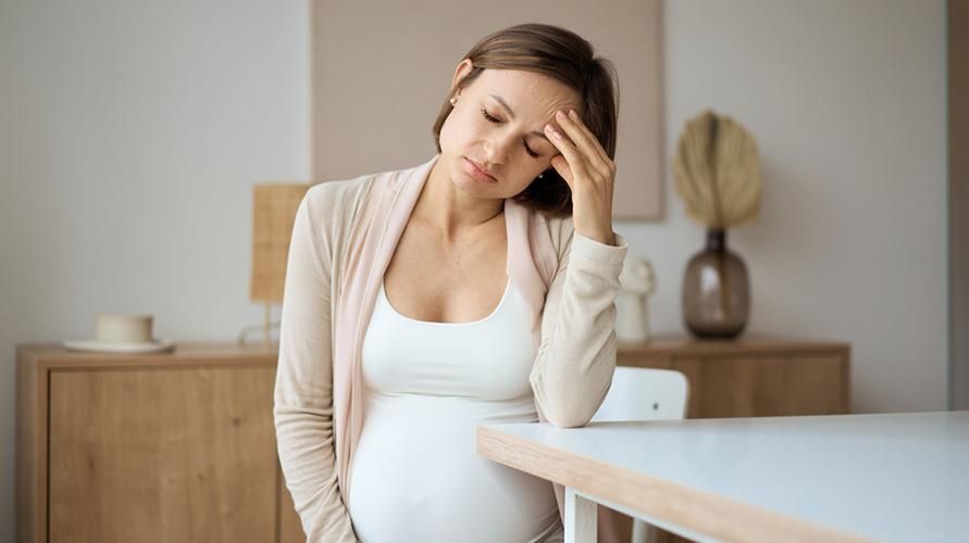 สัญญาณของหญิงตั้งครรภ์ที่ดื่มน้อยและคำแนะนำในการป้องกัน