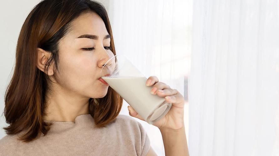 7 benefici del latte di soia per le madri che allattano, le donne devono sapere!
