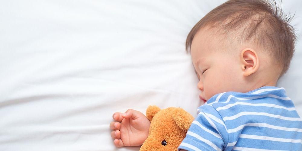 Bir çocuğu sütten kestikten sonra ebeveynlerin yapabileceği nasıl uyutulur