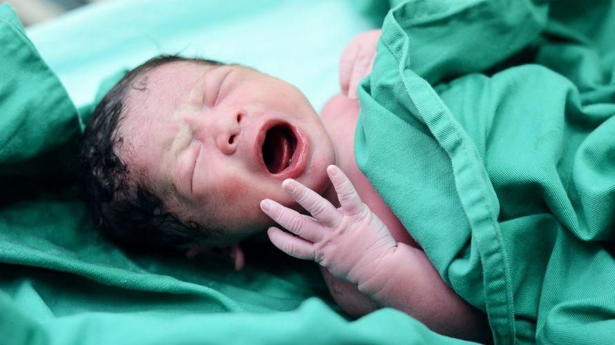 胎便、危険な可能性のある赤ちゃんの最初の便を知る