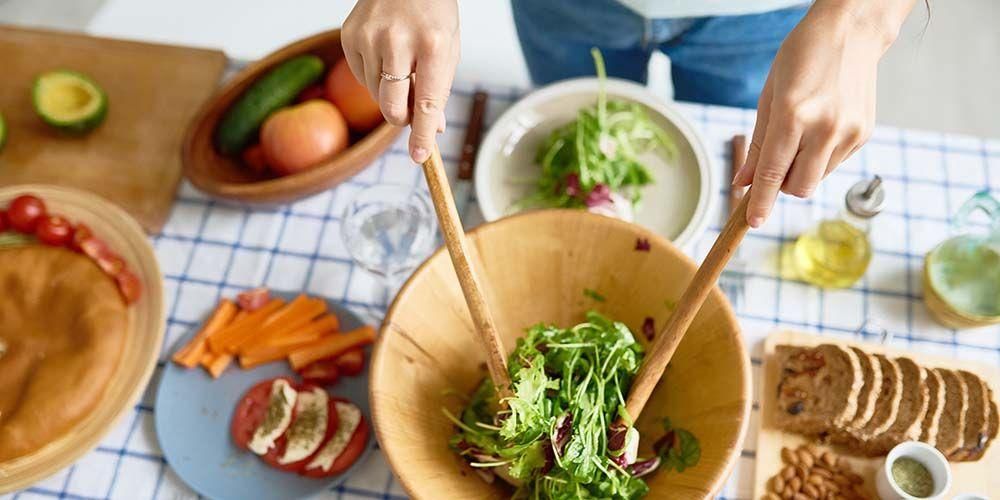 自宅で自分だけのサラダを作るメリットと簡単な方法