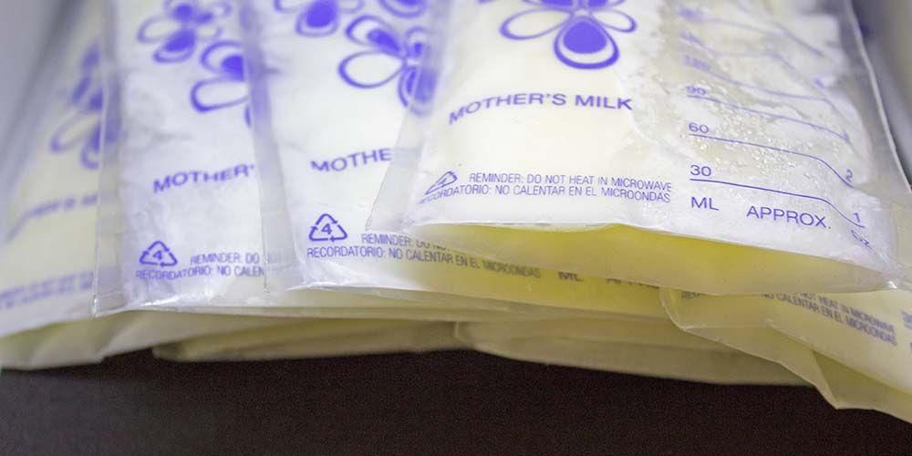 母乳を傷つけないように温める3つの安全な方法