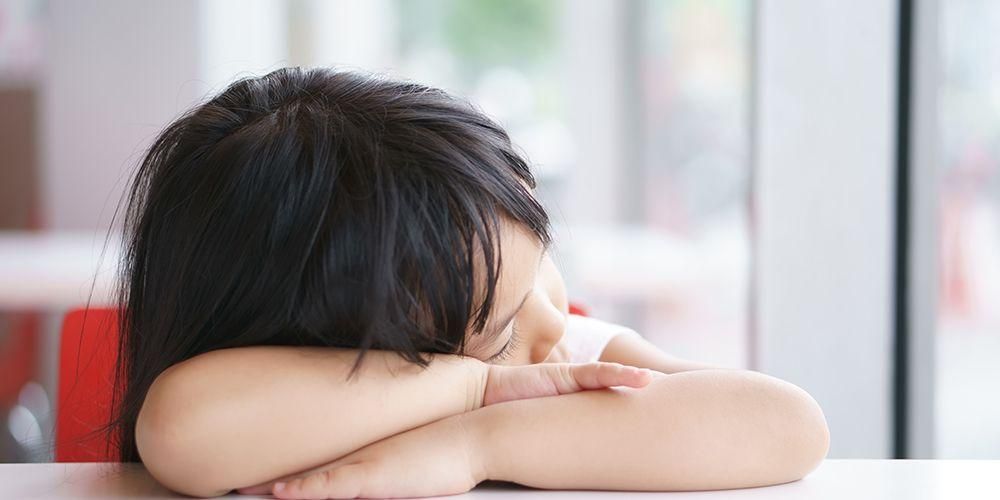 8つの原因子供たちは夜に眠ることが難しく、落ち着きがありません