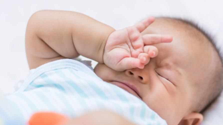 Bebeklerde Boğaz Ağrısının Nedenlerini ve Nasıl Tedavi Edileceğini Bilin