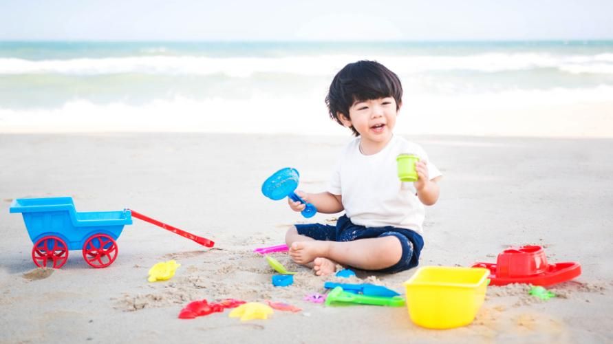 7 ползи от играта с добър пясък за развитието на детето
