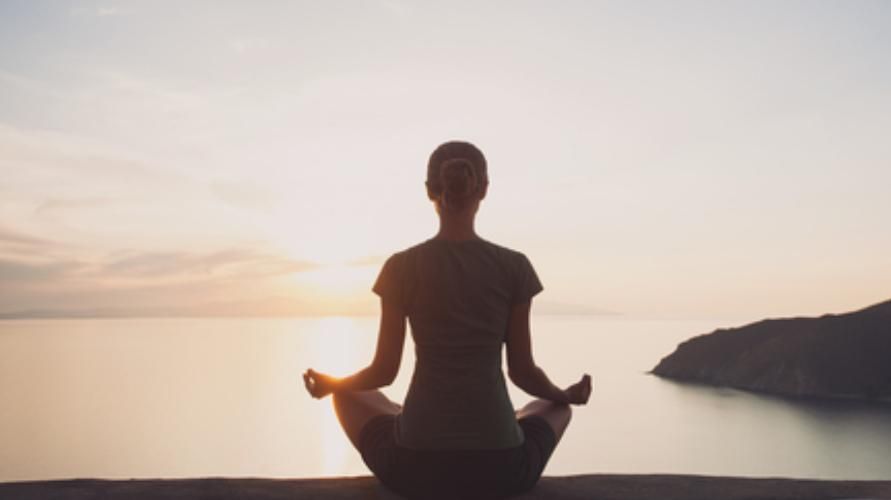 Знайте ползите от медитацията на Випасана и как да го направите