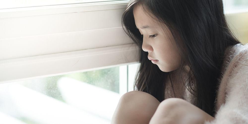 Caratteristiche dei bambini depressi che i genitori devono notare e di cui fare attenzione