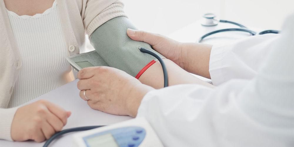 السبب الدقيق غير معروف ، تعرف على عوامل الخطر الأساسية لارتفاع ضغط الدم