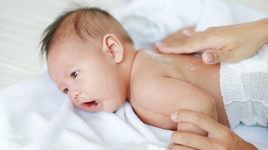 4 Tanda Kulit Bayi yang Sensitif, dan Cara yang Betul untuk Menjaganya