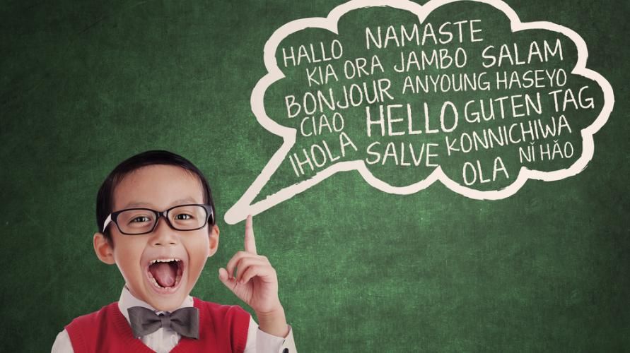 バイリンガルの子供たちの4つの利点別名2つの言語を話すことができます