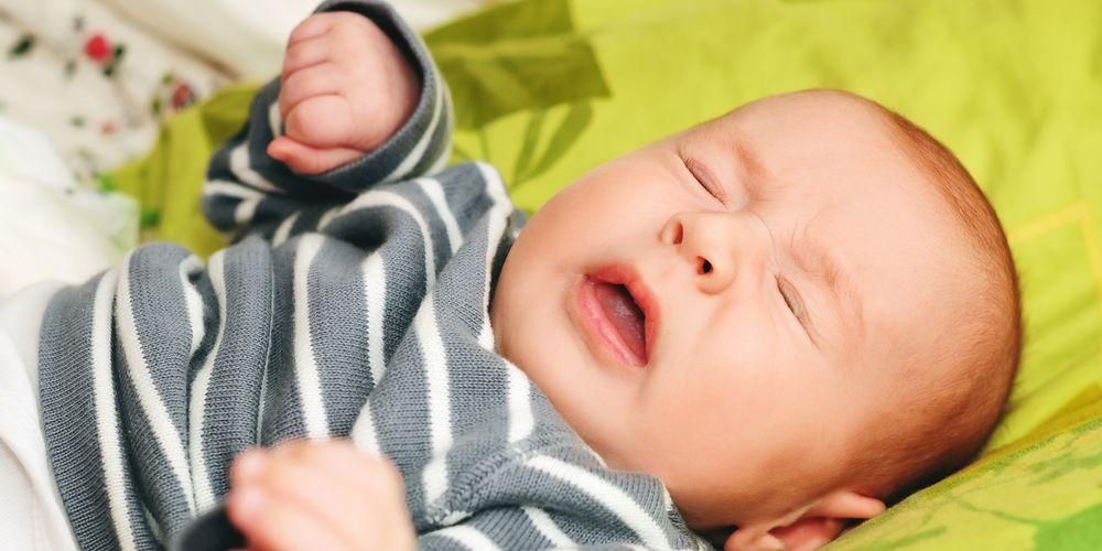 赤ちゃんはくしゃみをすることがよくありますが、それは正常ですか、それとも病気の兆候ですか？